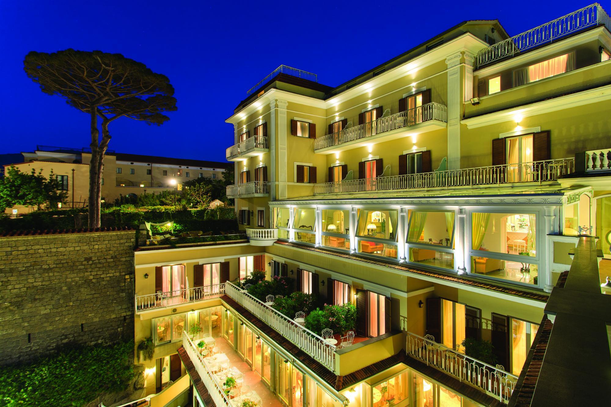 Hotel Corallo Sorrento Sant'Agnello Exterior photo